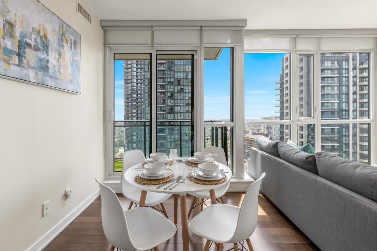Ultra Luxurious 2.5 Bedroom 2 Full Bathroom 1 Parking Condo Near Sq1 Striking Views Mississauga Exterior foto