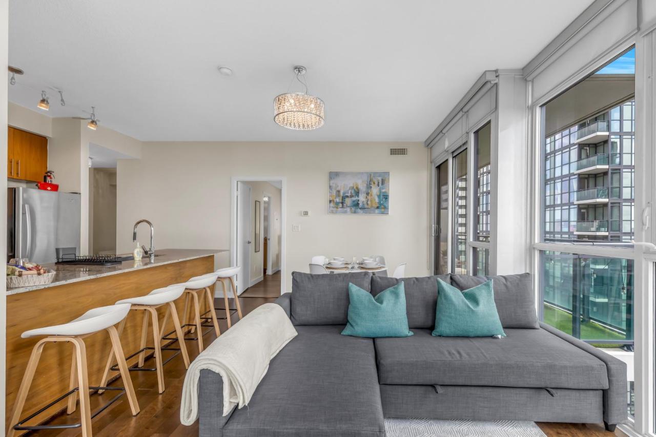 Ultra Luxurious 2.5 Bedroom 2 Full Bathroom 1 Parking Condo Near Sq1 Striking Views Mississauga Exterior foto