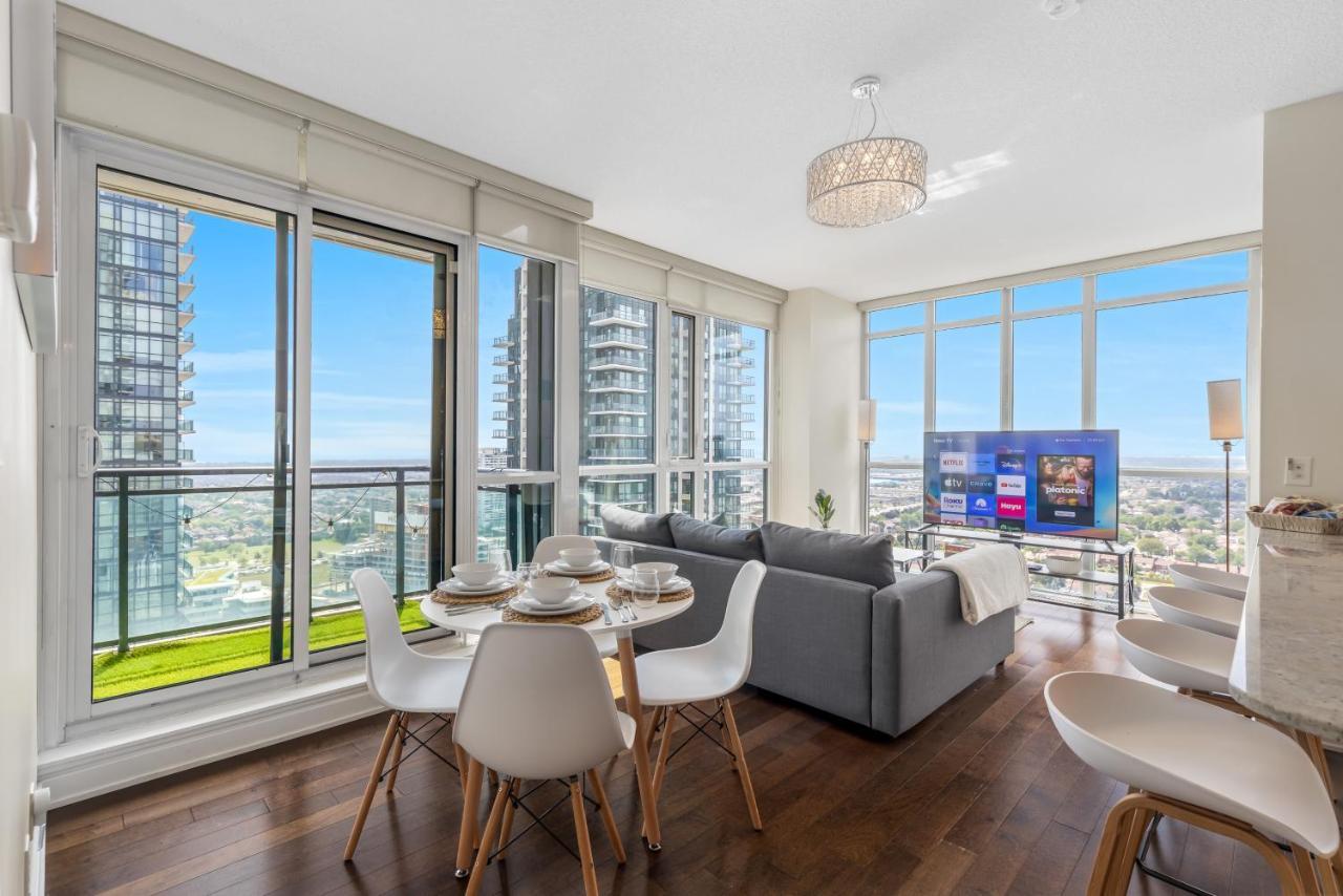 Ultra Luxurious 2.5 Bedroom 2 Full Bathroom 1 Parking Condo Near Sq1 Striking Views Mississauga Exterior foto